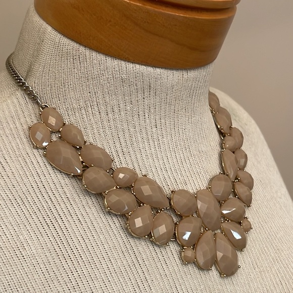 Boutique Style Taupe - Tan Gem Statement Necklace - Picture 16 of 16